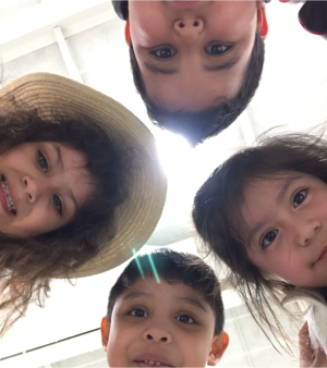 closeup photo of kids